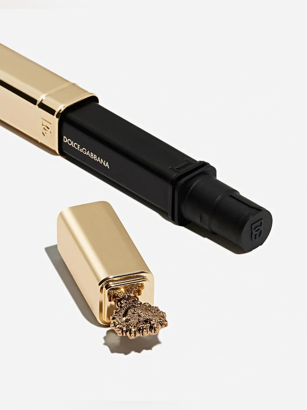 Dolce & Gabbana Everfull XL Mascara 36h Extreme Volume. Full Size- Refillable